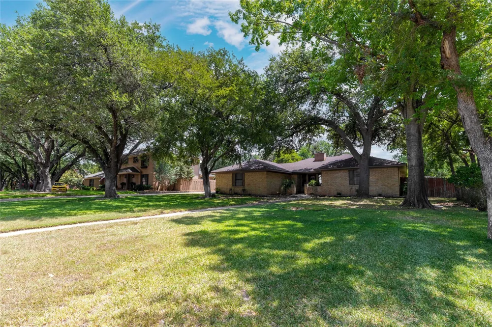 15 Canyon Creek Drive Brownwood, TX 76801