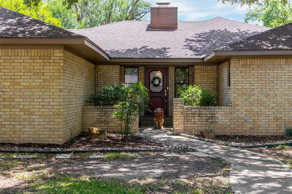 15 Canyon Creek Drive Brownwood, TX 76801