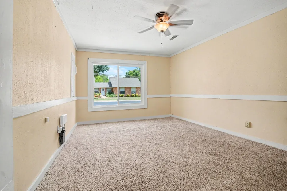 407 W 4th Street Kaufman, TX 75142