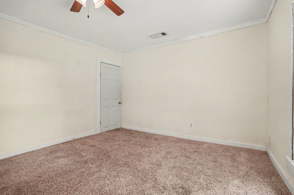 407 W 4th Street Kaufman, TX 75142