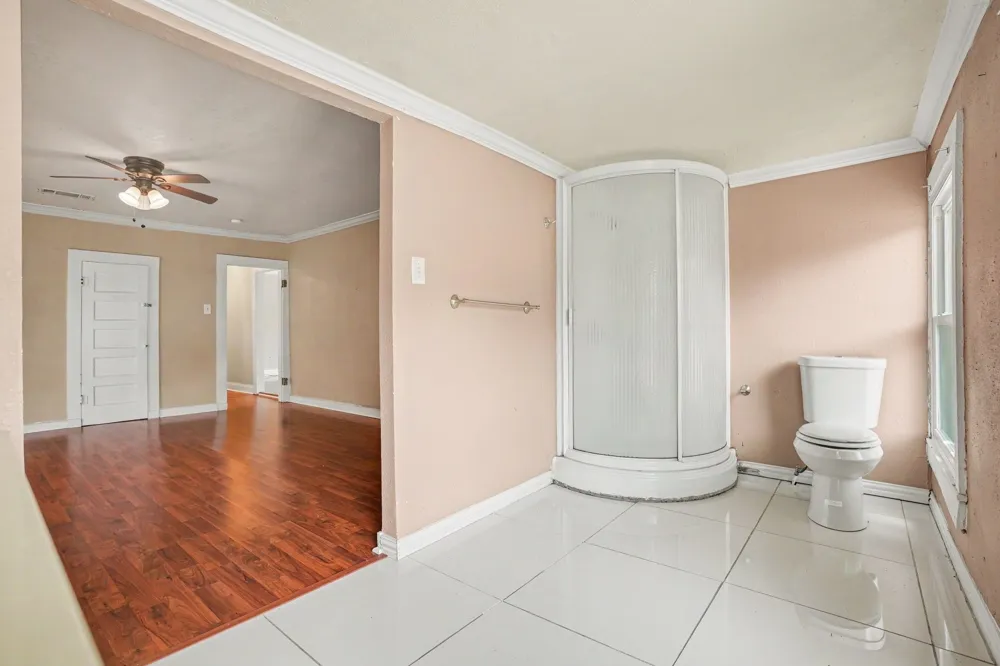 407 W 4th Street Kaufman, TX 75142