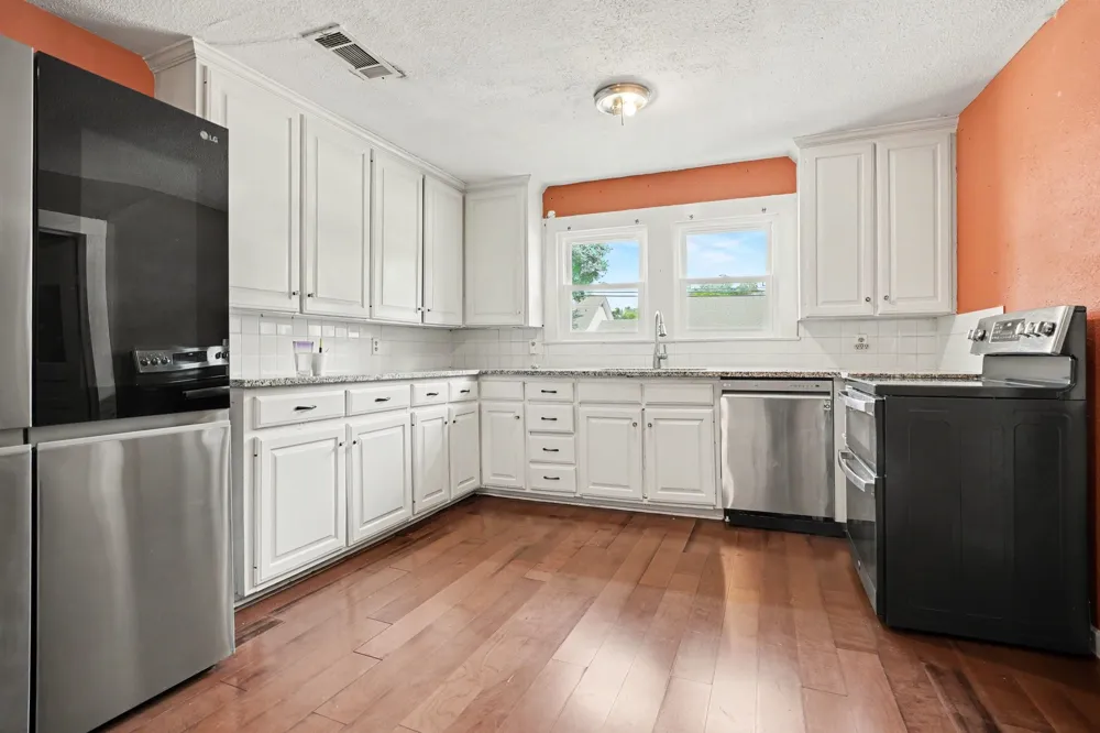 407 W 4th Street Kaufman, TX 75142