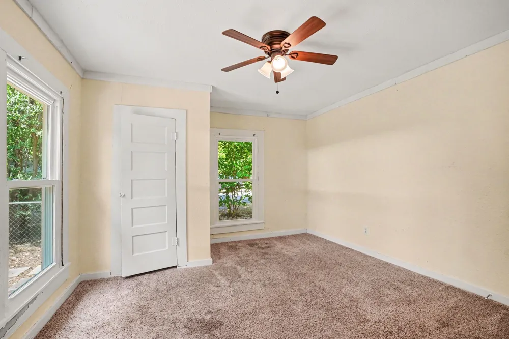 407 W 4th Street Kaufman, TX 75142