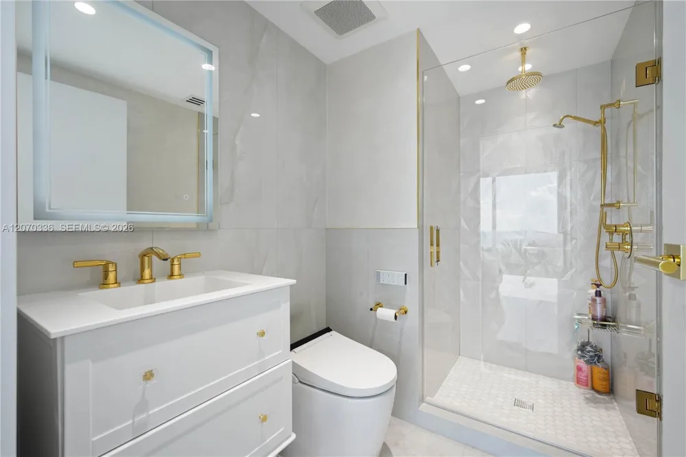 19111 Collins Ave #403 Sunny Isles Beach, FL 33160