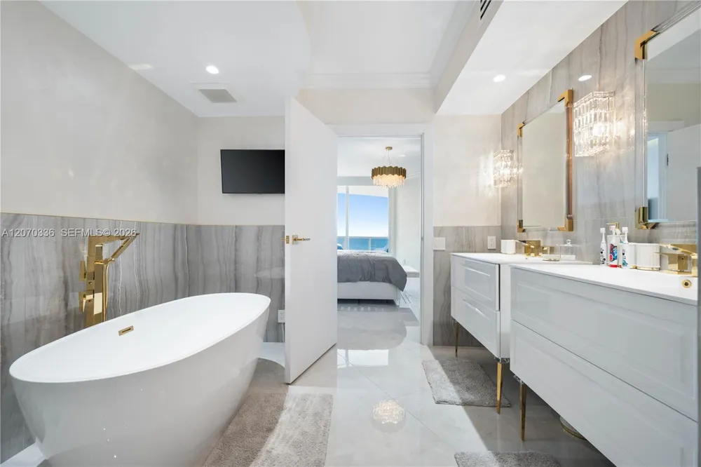 19111 Collins Ave #403 Sunny Isles Beach, FL 33160