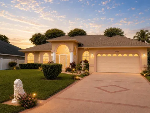 6468 NW FRIENDLY CIRCLE