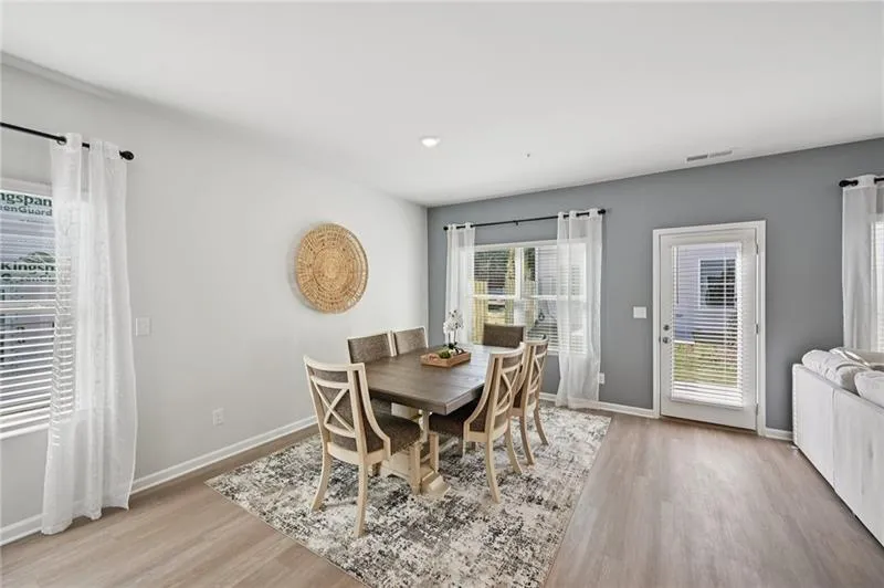 405 Lanier Circle Woodstock, GA 30189