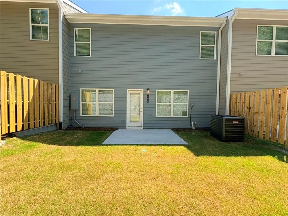 405 Lanier Circle Woodstock, GA 30189