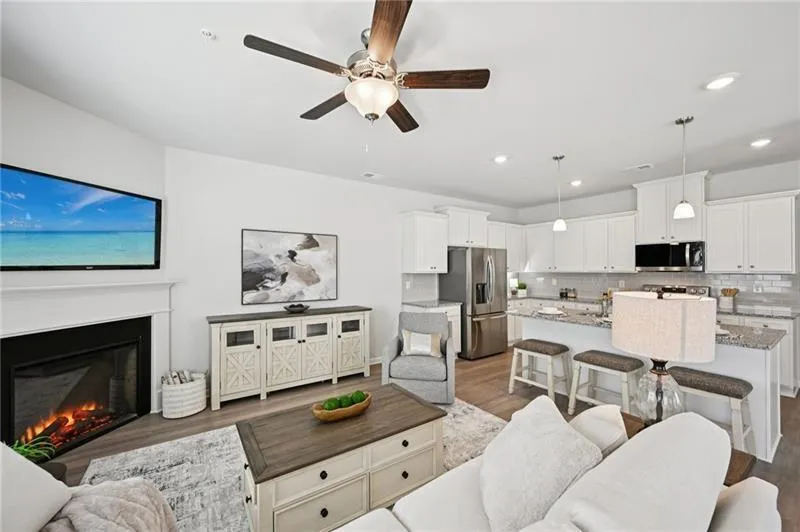 405 Lanier Circle Woodstock, GA 30189