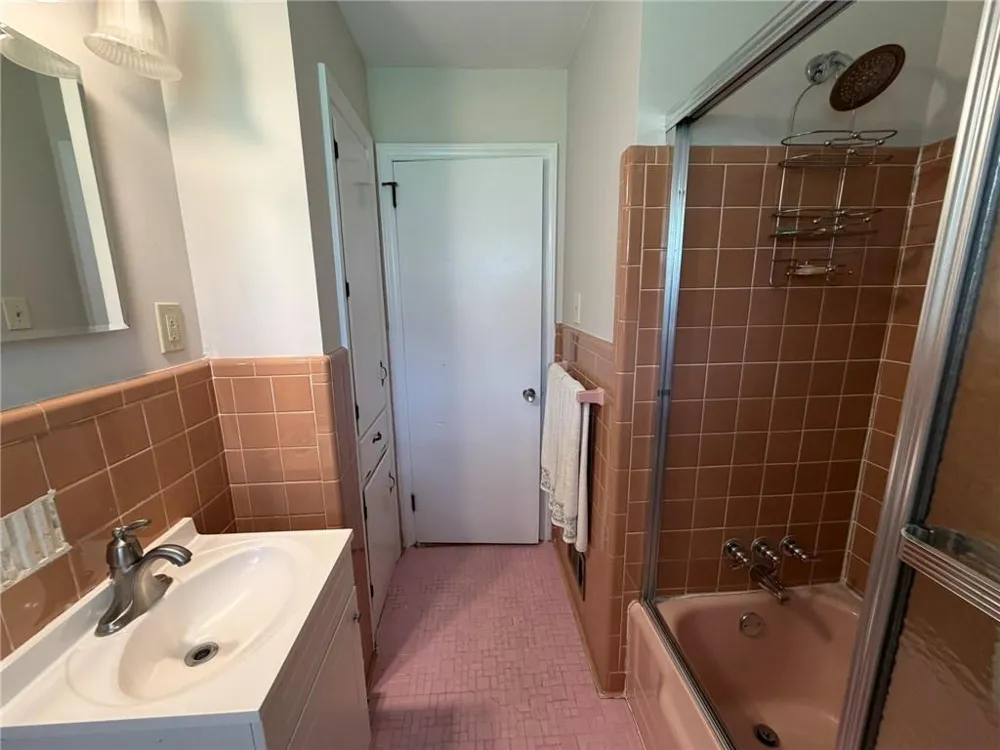 2465 Miriam Lane Decatur, GA 30032