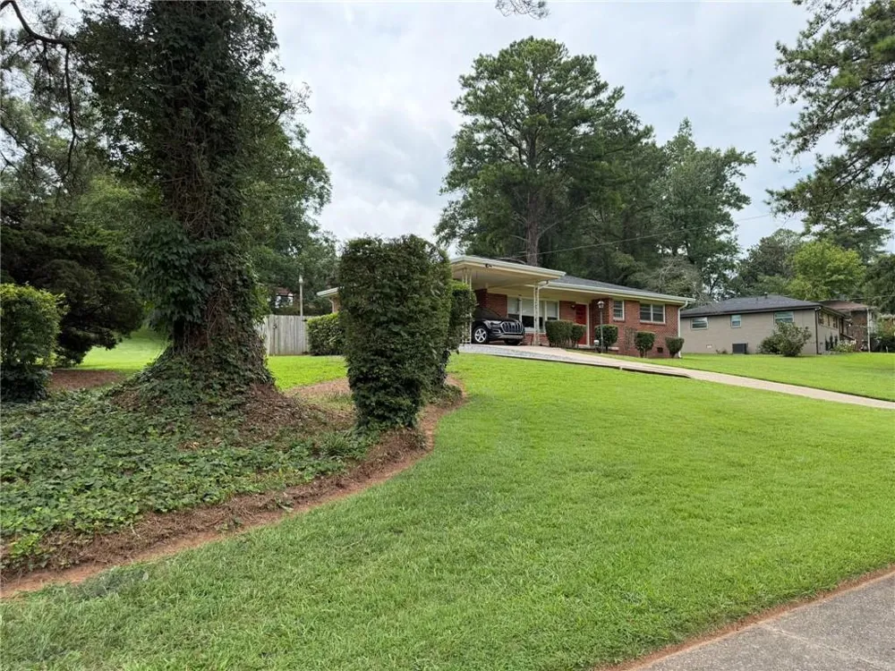 2465 Miriam Lane Decatur, GA 30032