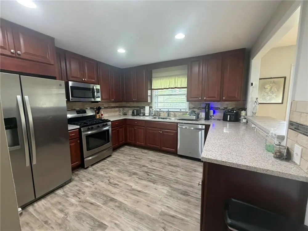 2465 Miriam Lane Decatur, GA 30032
