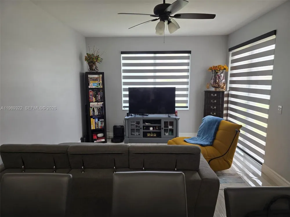 680 NW 159th Ave Pembroke Pines, FL 33028