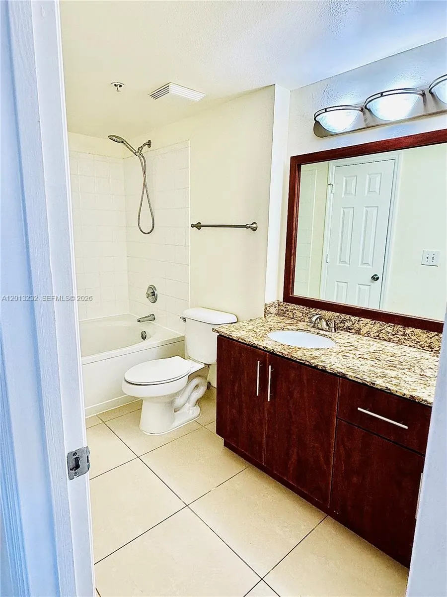 220 SW 116th Ave #15207 Pembroke Pines, FL 33025