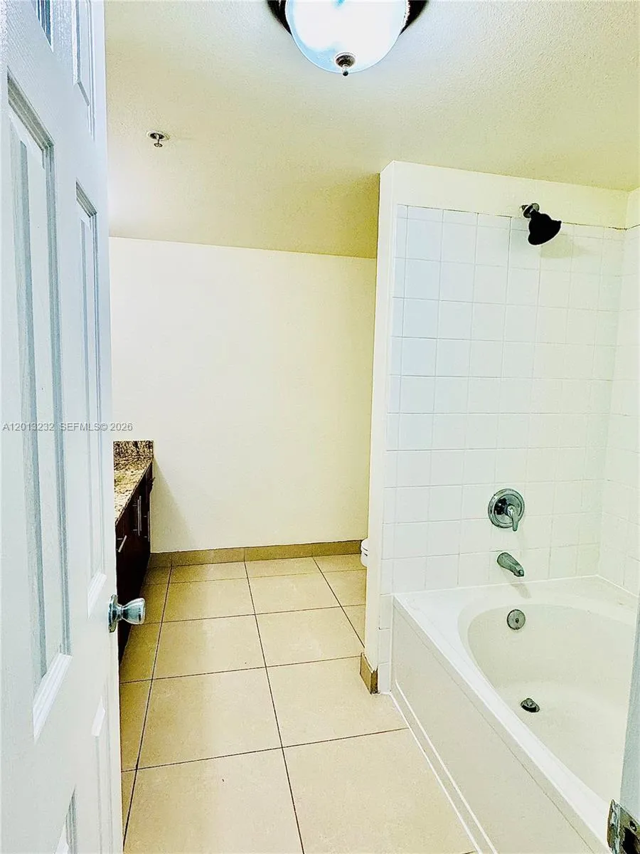 220 SW 116th Ave #15207 Pembroke Pines, FL 33025