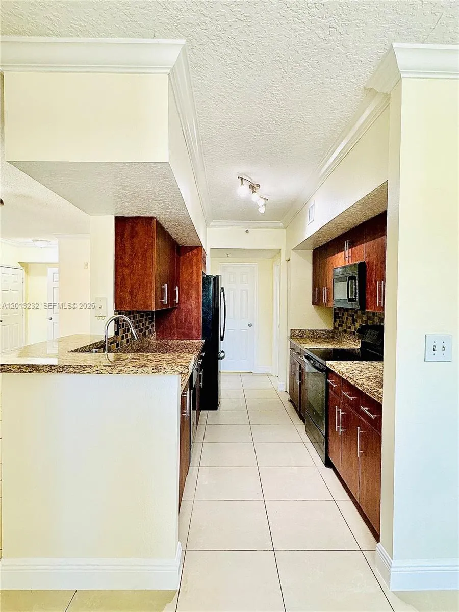 220 SW 116th Ave #15207 Pembroke Pines, FL 33025