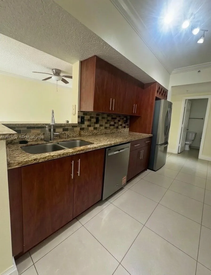 220 SW 116th Ave #15207 Pembroke Pines, FL 33025