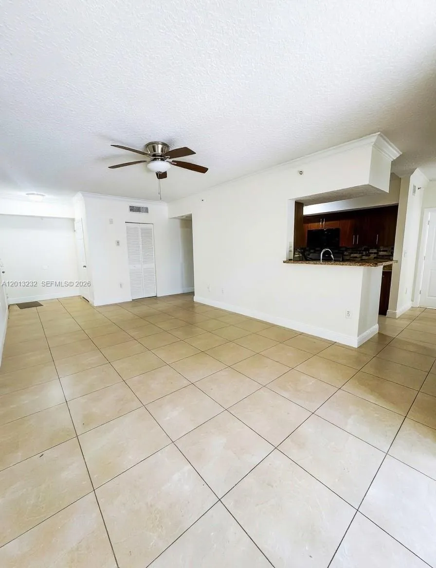 220 SW 116th Ave #15207 Pembroke Pines, FL 33025