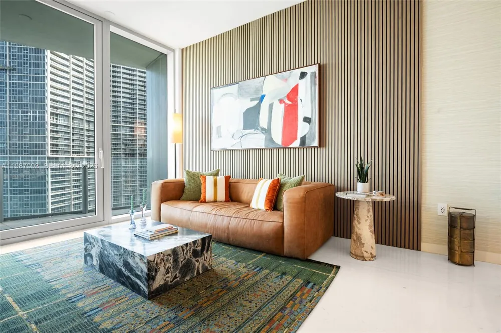 300 Biscayne Blvd Way #2106 Miami, FL 33131