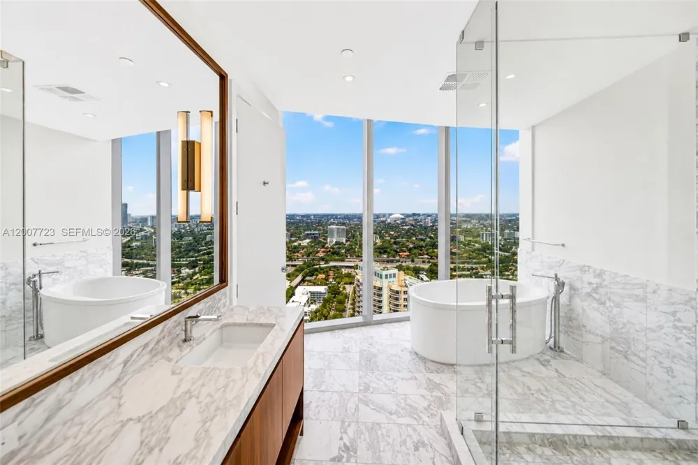 175 25 RD #3303 Miami, FL 33129