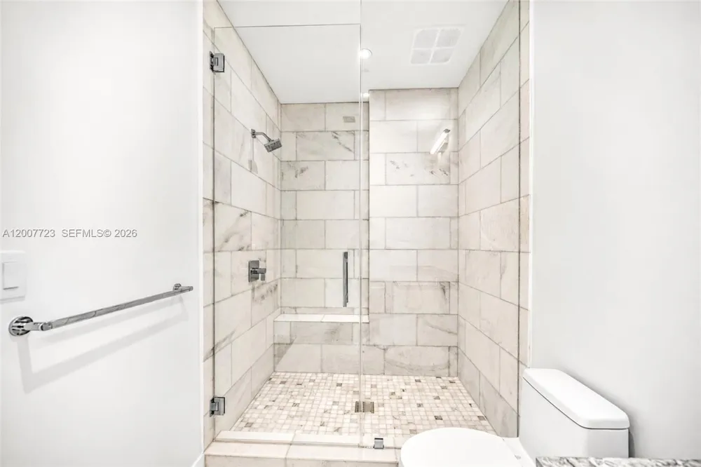 175 25 RD #3303 Miami, FL 33129