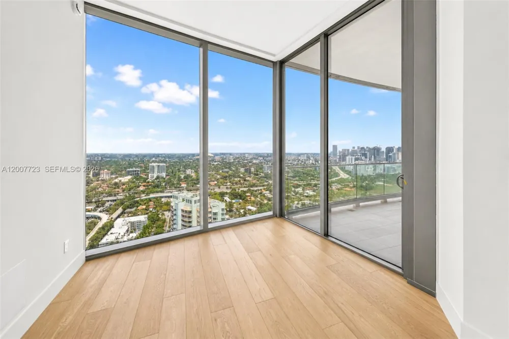 175 25 RD #3303 Miami, FL 33129