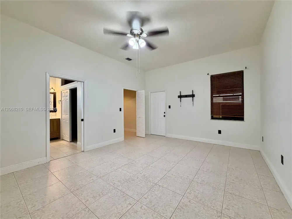 2802 SW 149th Pl Miami, FL 33185