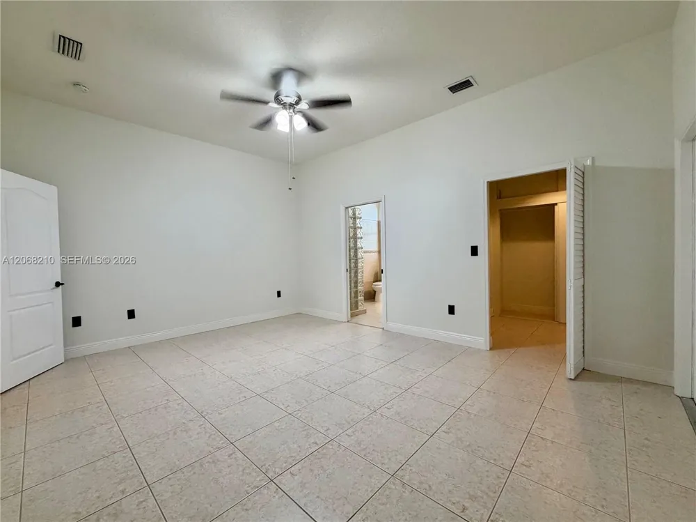 2802 SW 149th Pl Miami, FL 33185