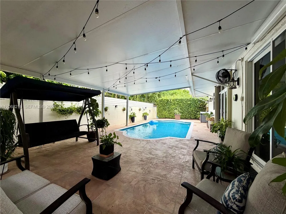 2802 SW 149th Pl Miami, FL 33185