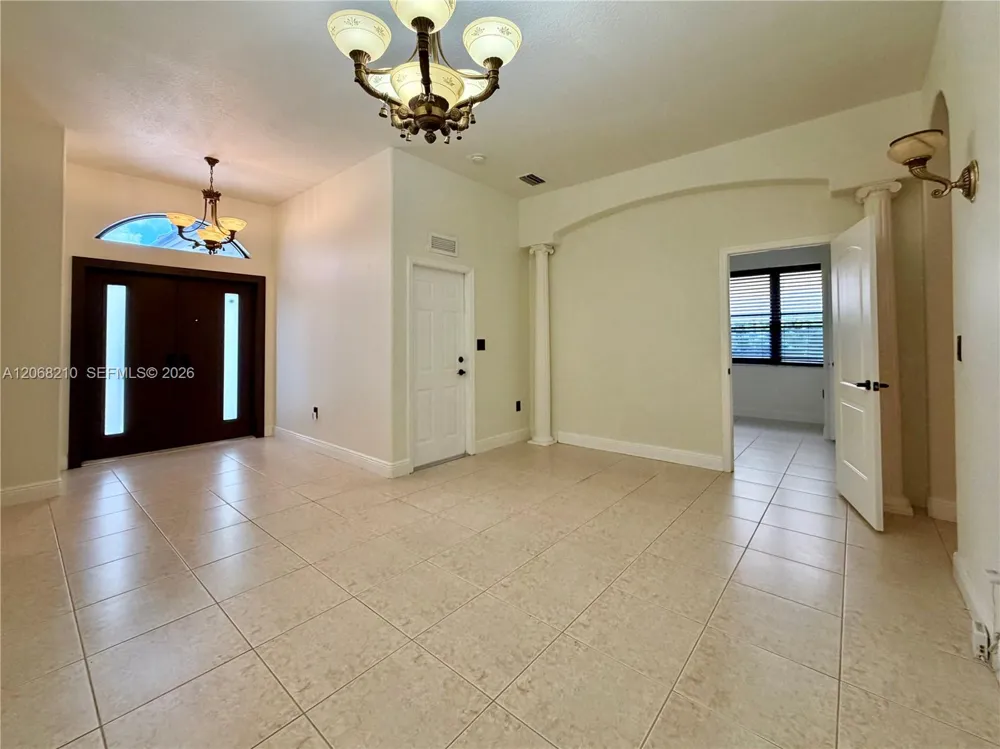 2802 SW 149th Pl Miami, FL 33185