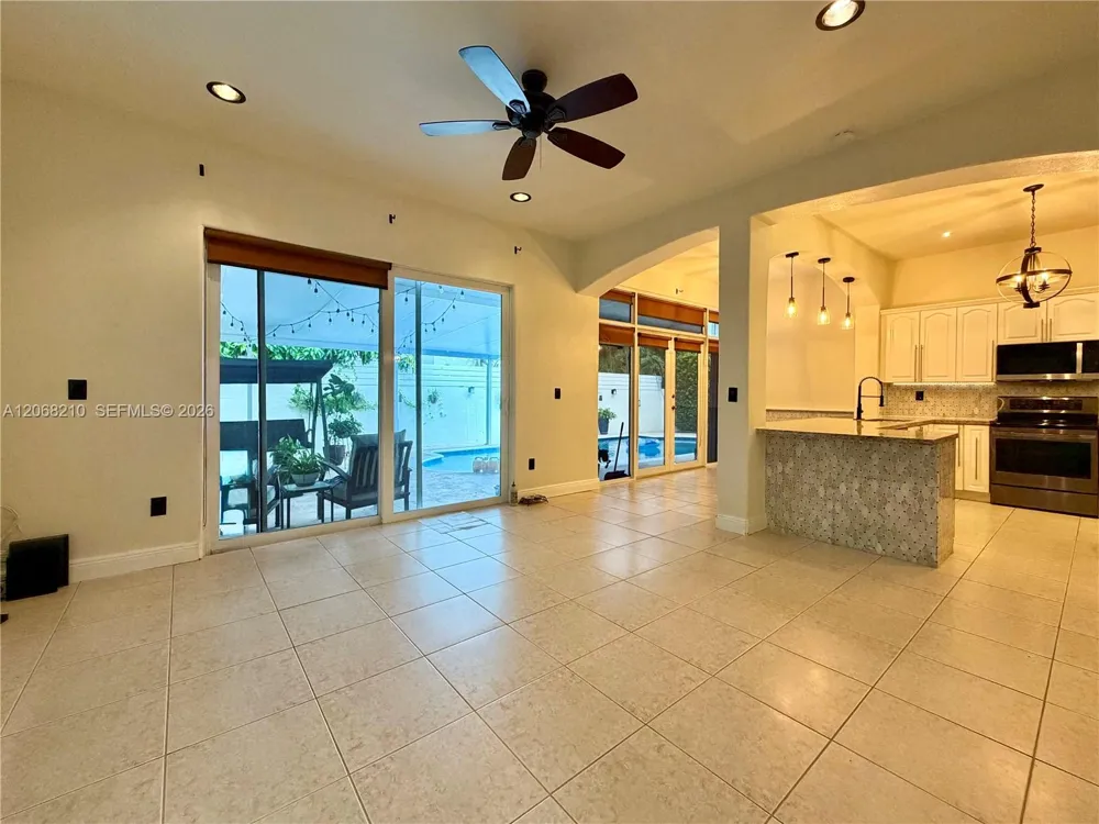 2802 SW 149th Pl Miami, FL 33185