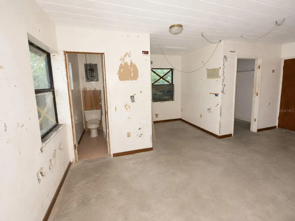 217 PLUMOSA ROAD Debary, FL 32713