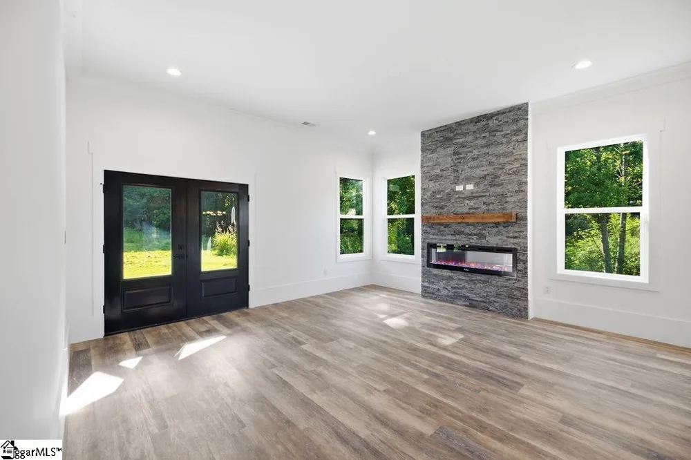 127 Moore Drive Easley, SC 29642