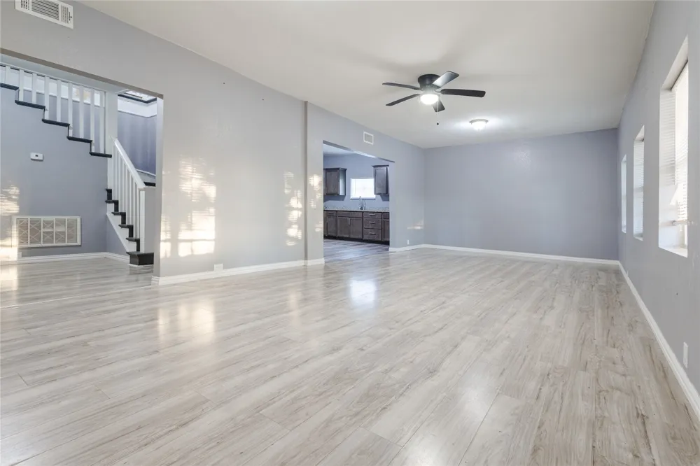 310 S Rusk Street Groesbeck, TX 76642