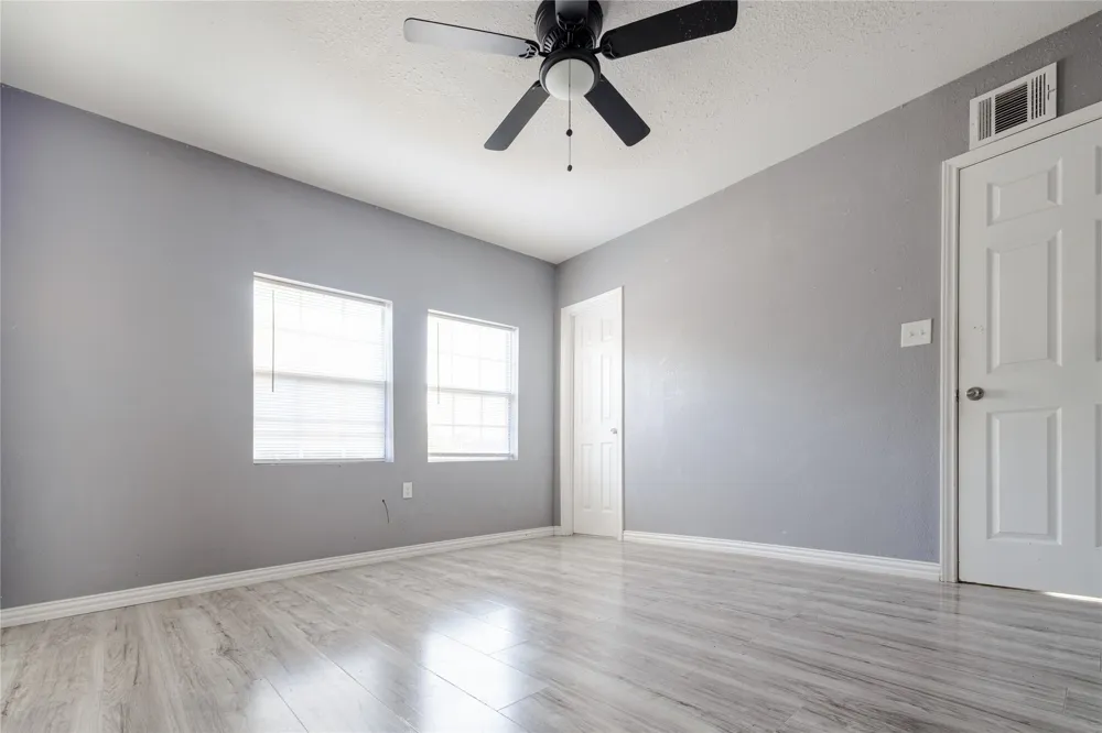 310 S Rusk Street Groesbeck, TX 76642