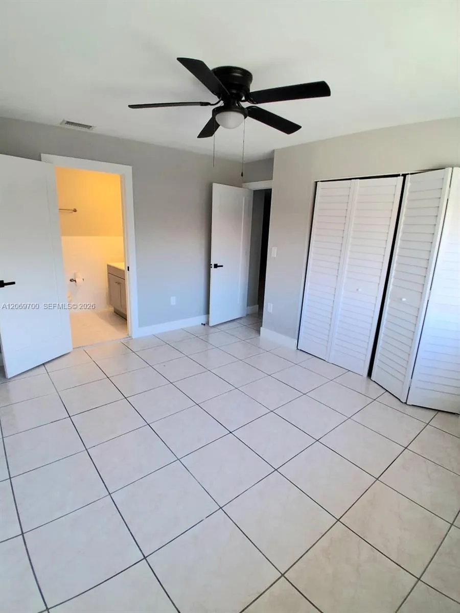 2770 W 60th Pl #201 Hialeah, FL 33016