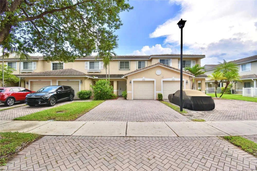 8982 Chambers Street Tamarac, FL 33321