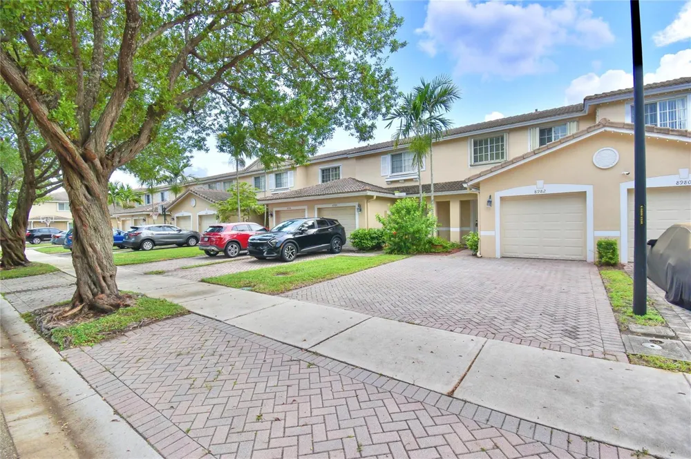 8982 Chambers Street Tamarac, FL 33321