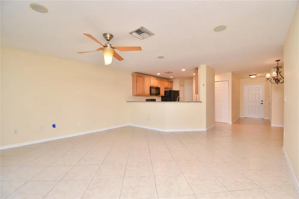 8982 Chambers Street Tamarac, FL 33321
