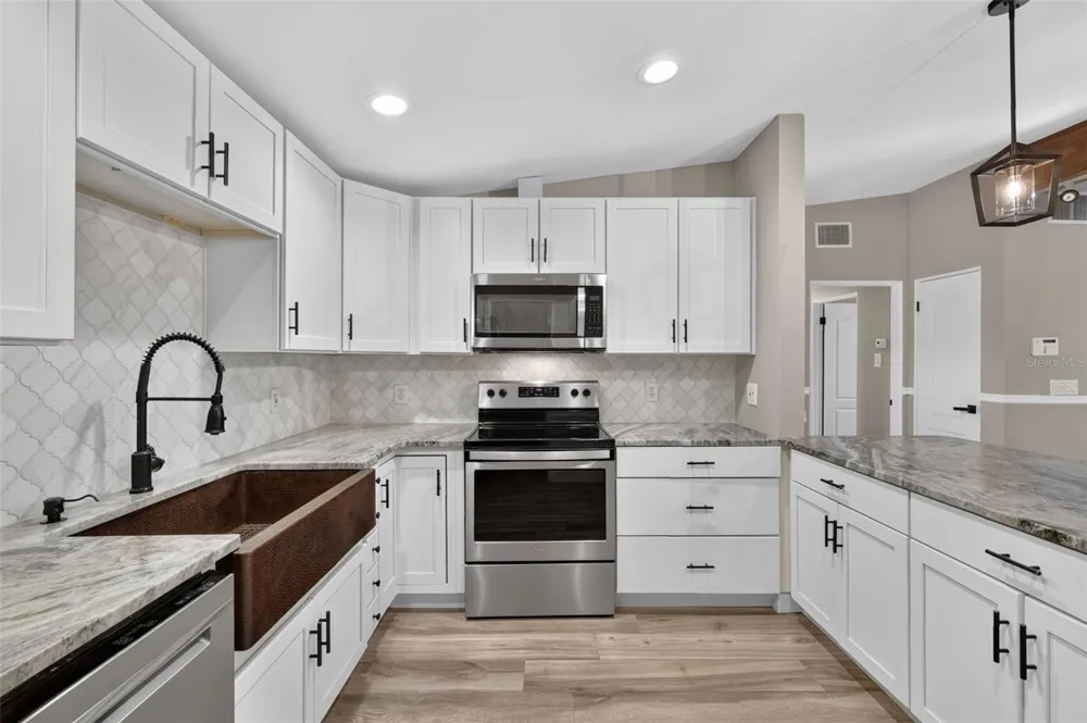 2434 TRACE AVE Belle Isle, FL 32809