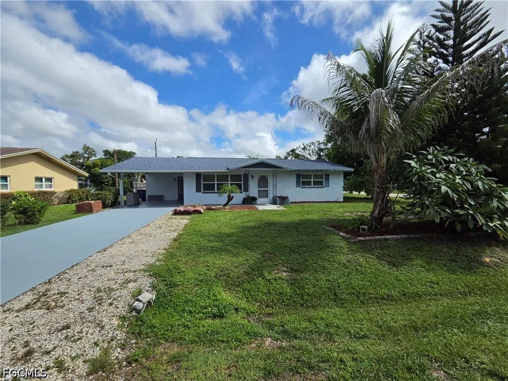 Chandler Avenue Fort Myers, FL 33907