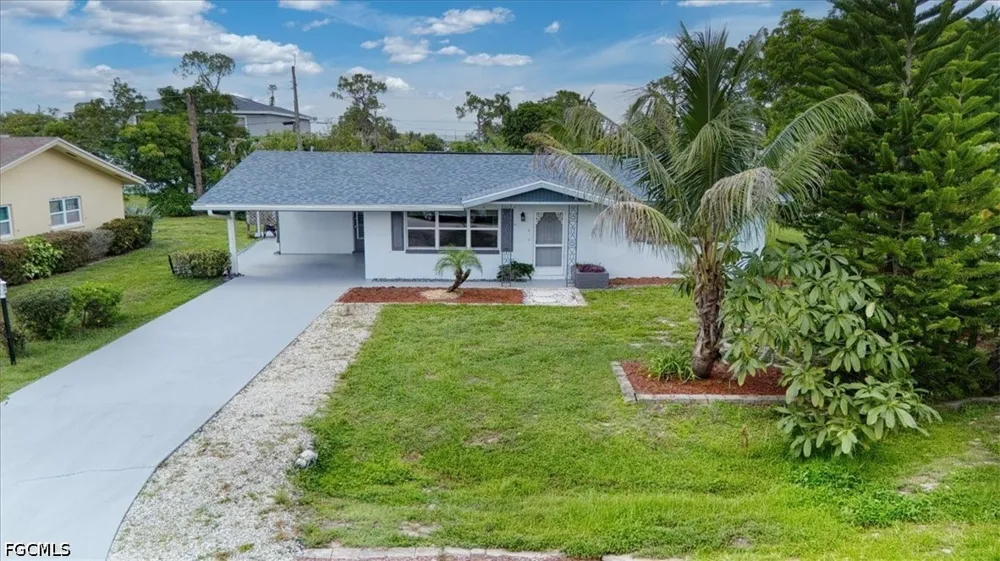 Chandler Avenue Fort Myers, FL 33907