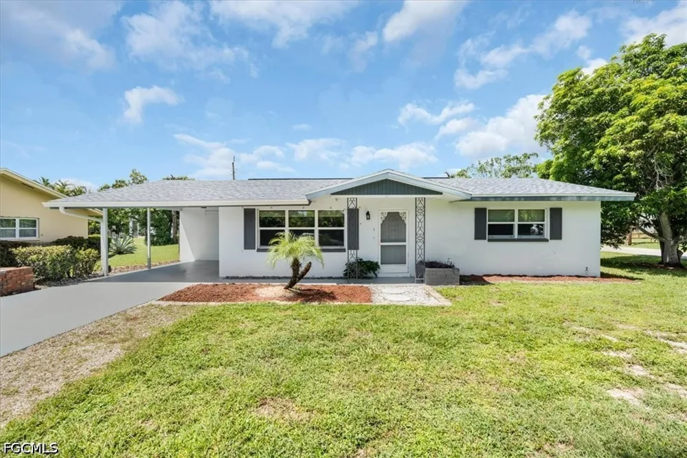 Chandler Avenue Fort Myers, FL 33907