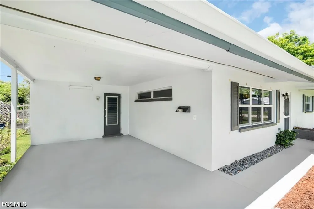 Chandler Avenue Fort Myers, FL 33907
