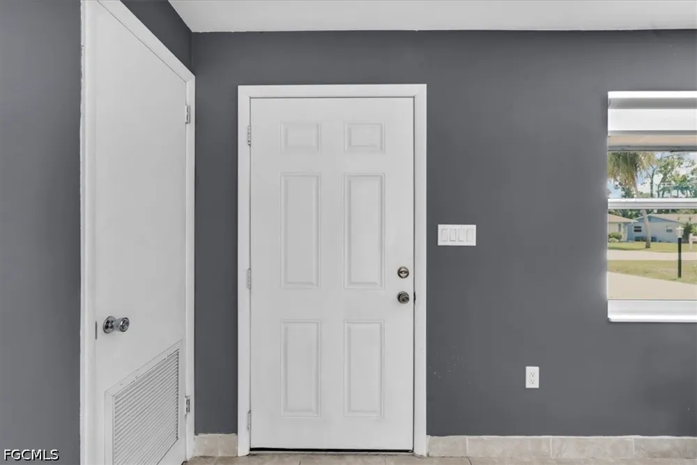 Chandler Avenue Fort Myers, FL 33907