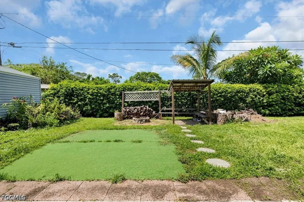 Chandler Avenue Fort Myers, FL 33907