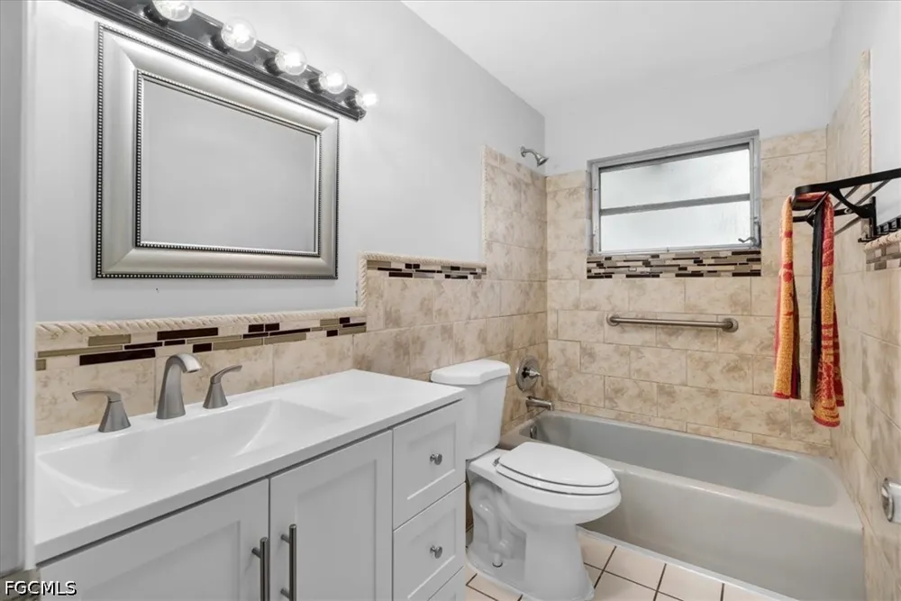 Chandler Avenue Fort Myers, FL 33907