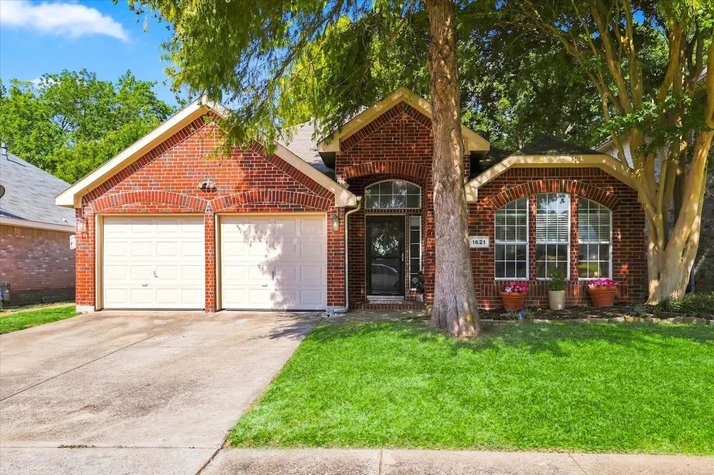 1621 Nicole Lane Garland, TX 75040