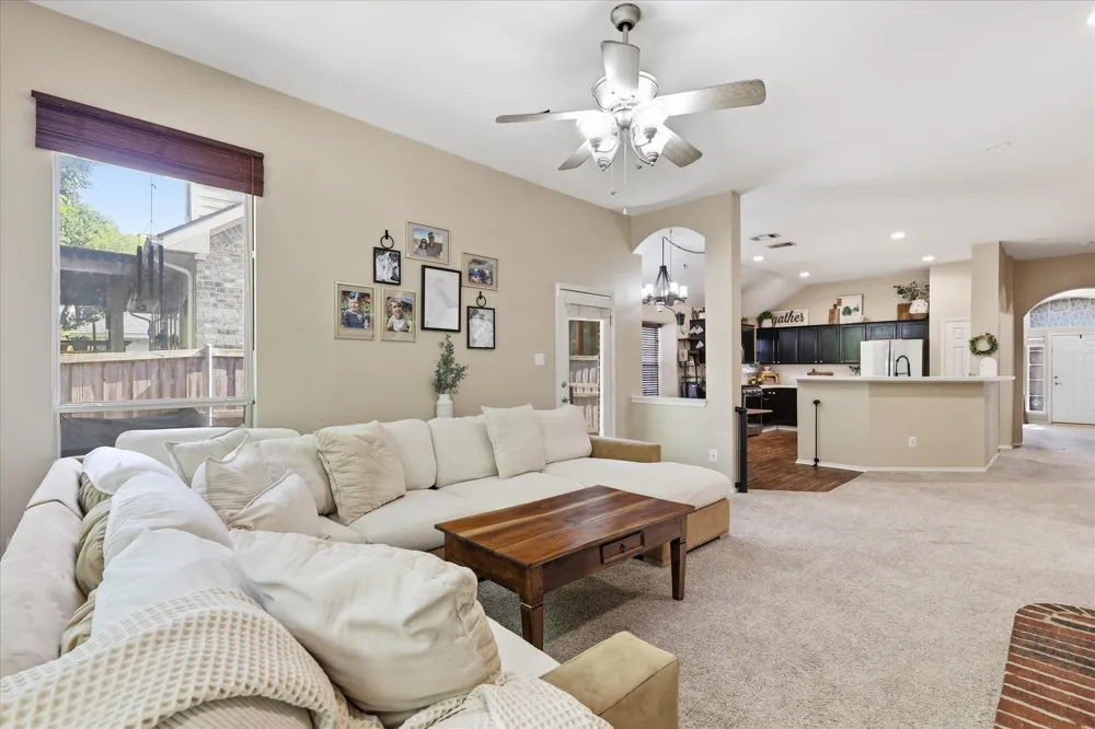 1621 Nicole Lane Garland, TX 75040
