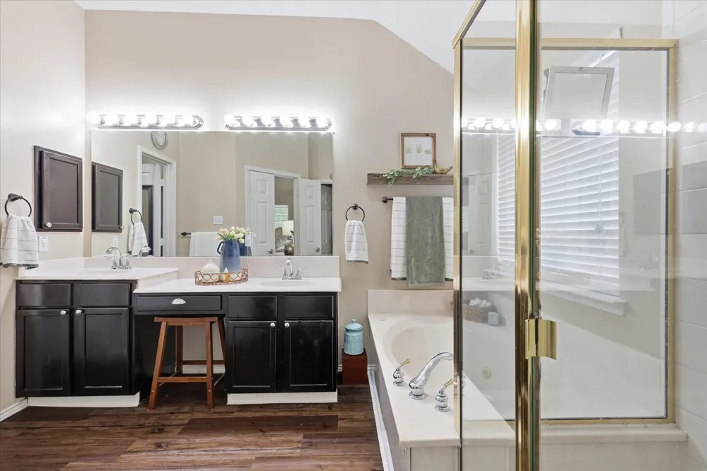 1621 Nicole Lane Garland, TX 75040